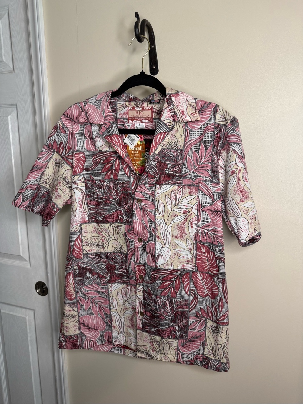RJC by Makapu'u Sportswear Pink & Cream Hawaiian Shirt